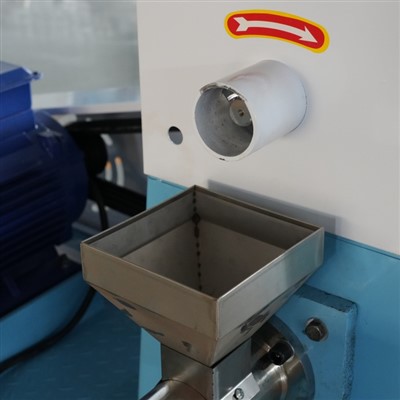 Feed Extruder For Pet Feed With Screw